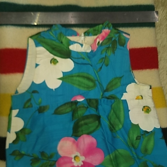!Host Pick! Women Dress Classic Hawaiian, vintage - Picture 2 of 5